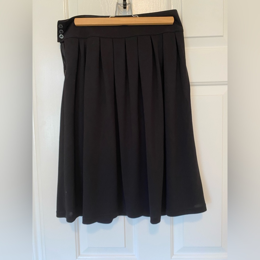 MUJI Black Pleated Skirt